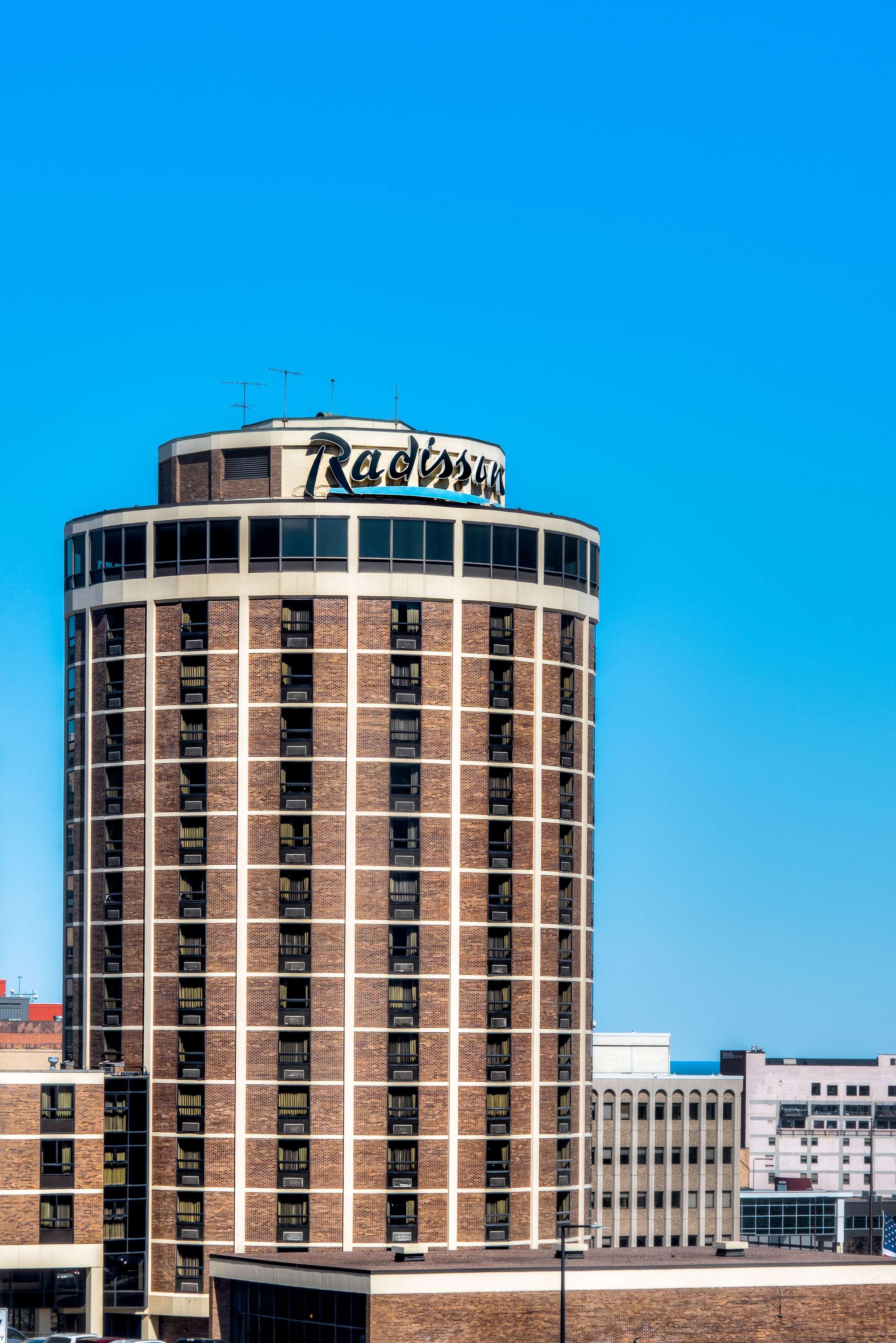 Radisson Hotel Duluth-Harborview Экстерьер фото