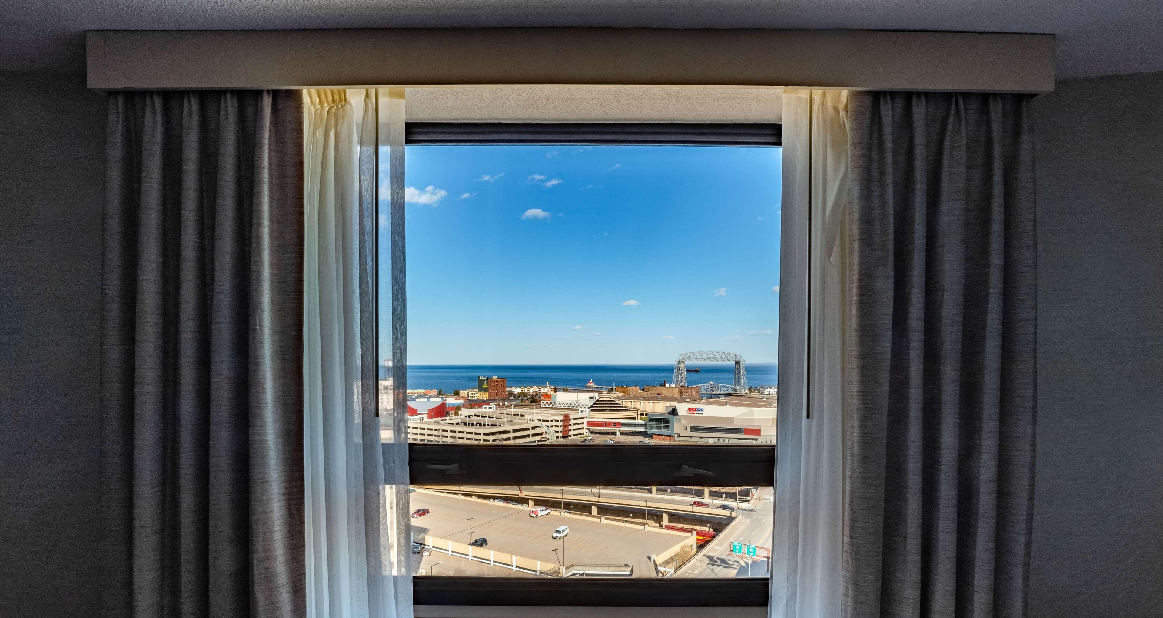 Radisson Hotel Duluth-Harborview Экстерьер фото