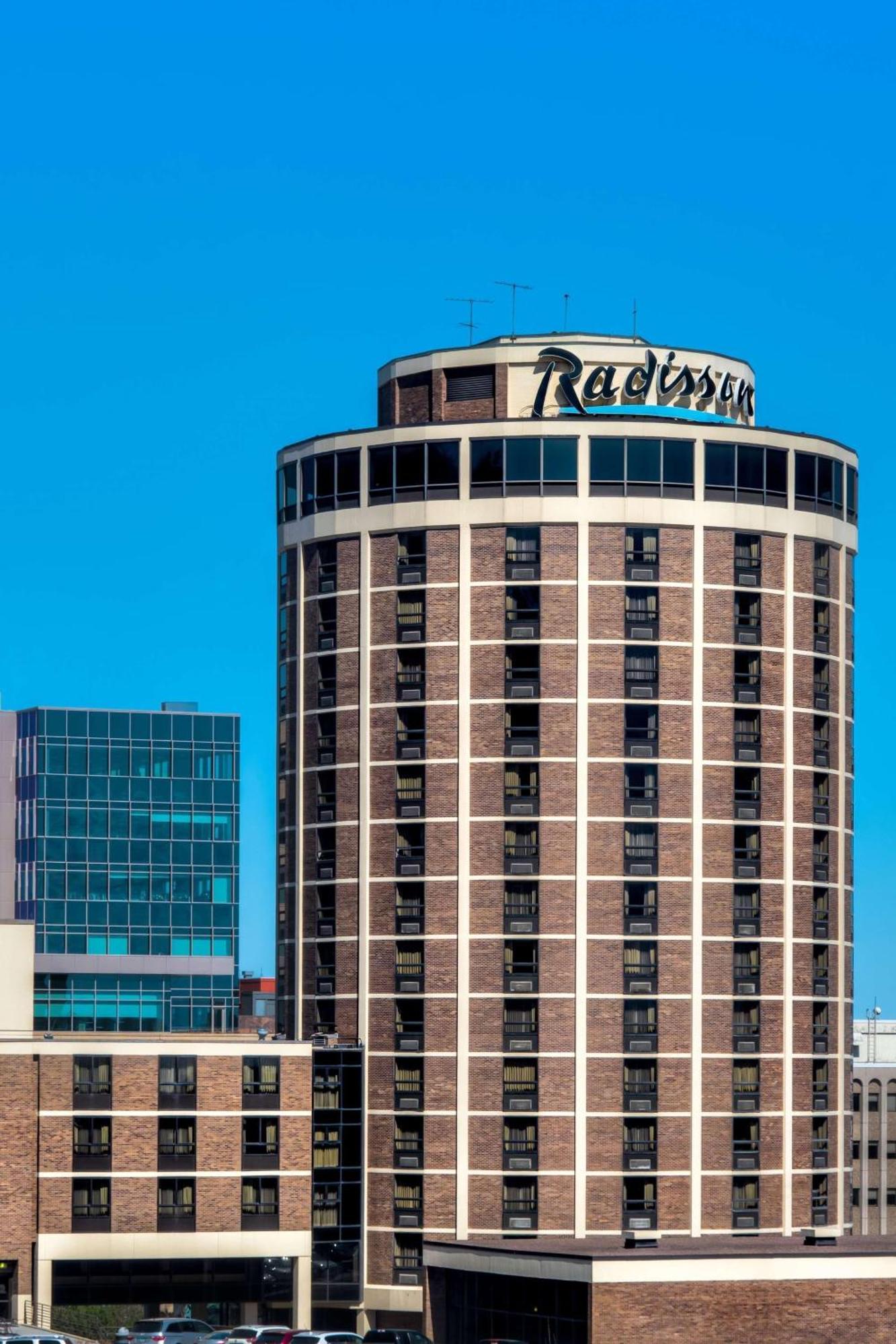 Radisson Hotel Duluth-Harborview Экстерьер фото