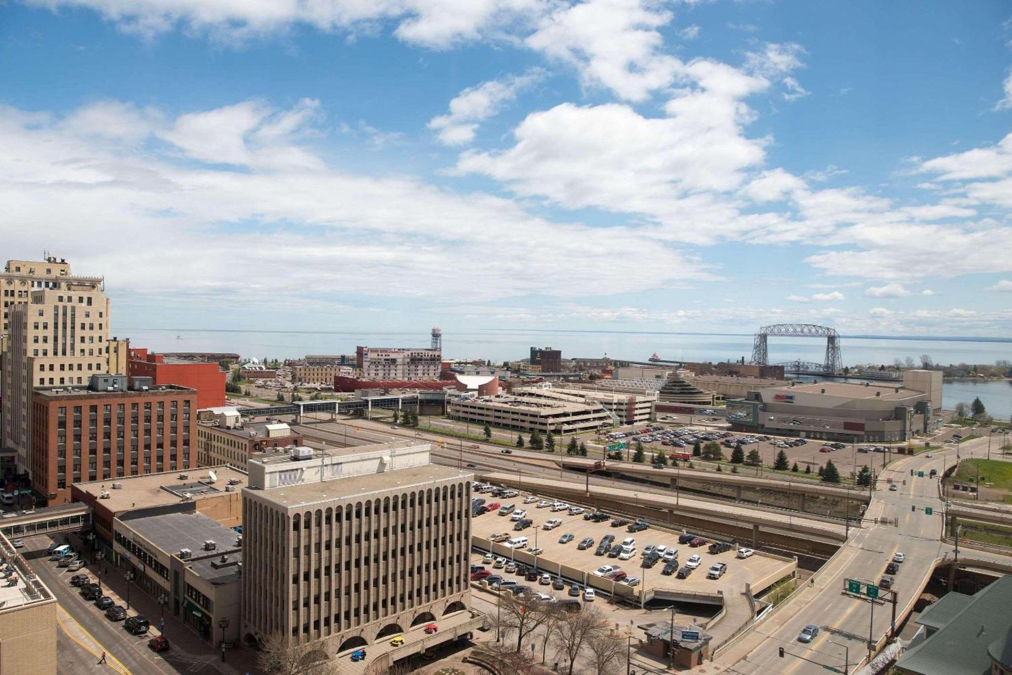 Radisson Hotel Duluth-Harborview Экстерьер фото