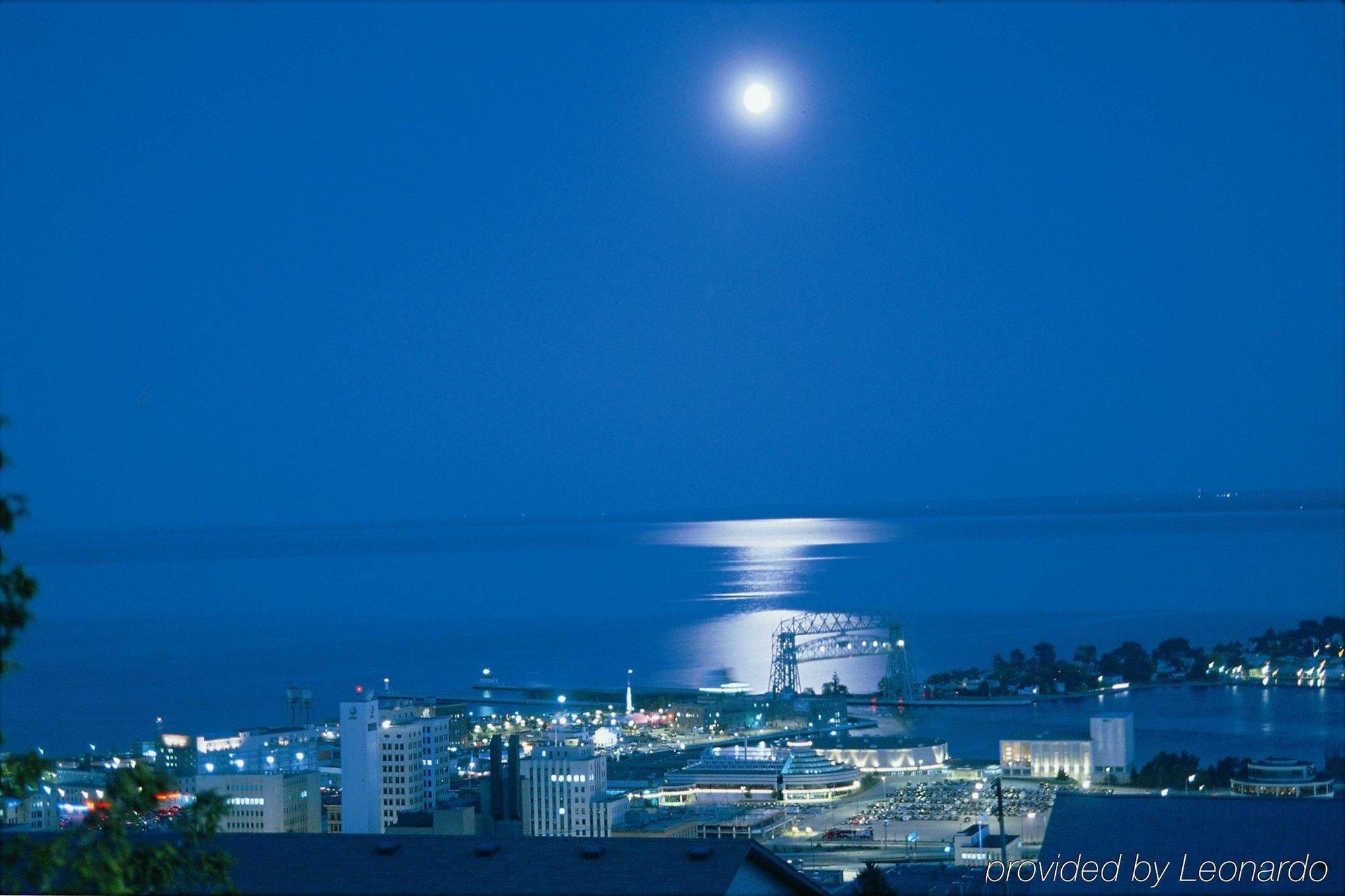 Radisson Hotel Duluth-Harborview Экстерьер фото